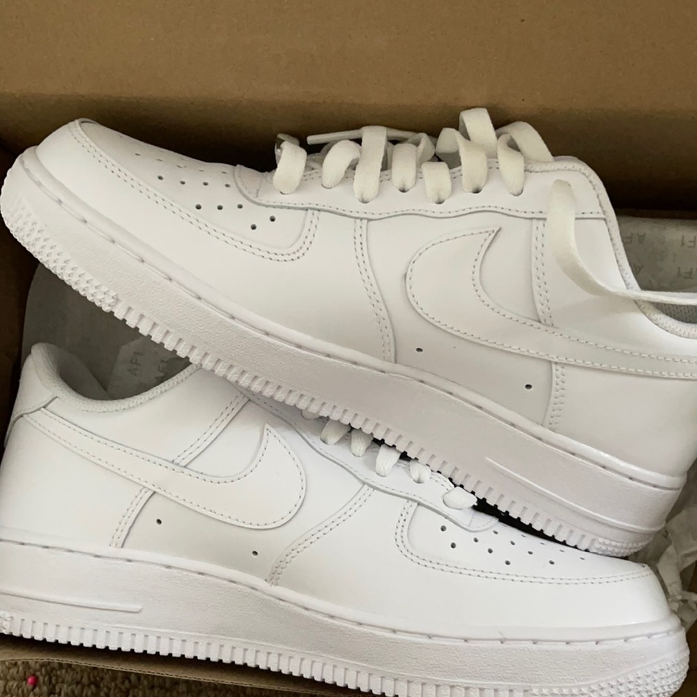 Nike Air Force 1 '07 🤍🤍🤍